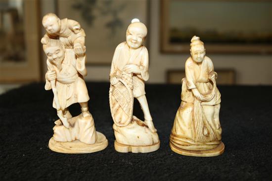 3 Japanese stag horn netsuke, early 20th century
